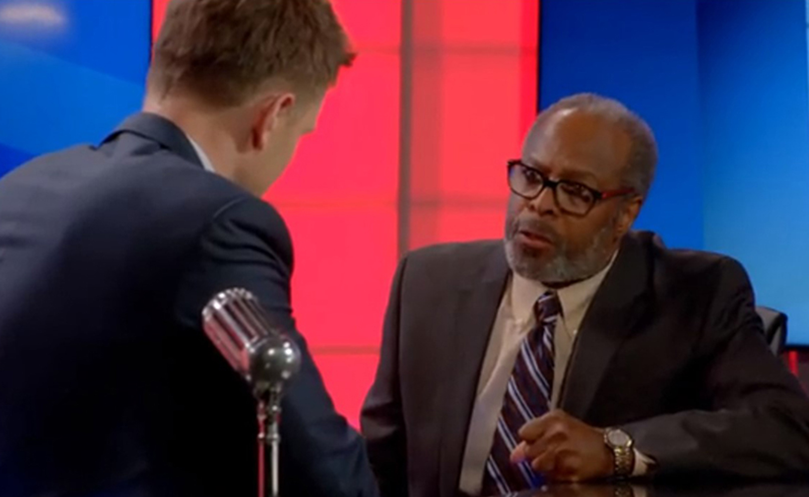 Секретные материалы. Сезон 10. Серия 6