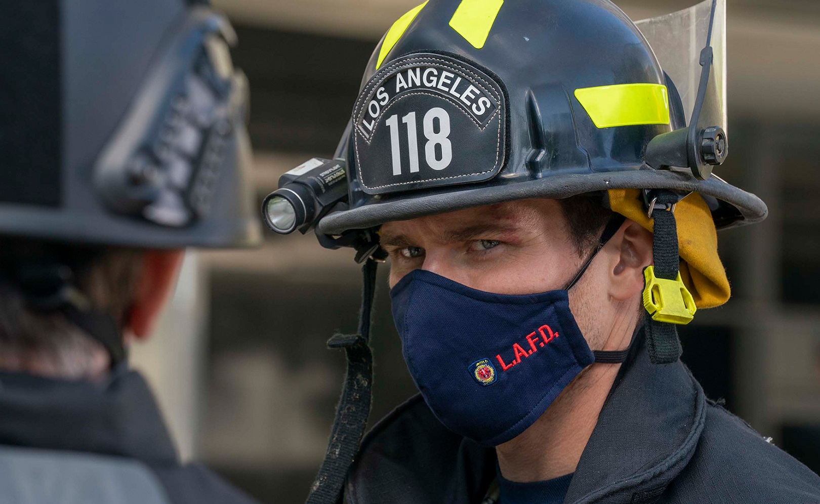Грань спасения 4 этап. 911 служба спасения бакли. 911 служба спасения мэдди.