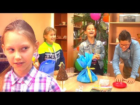 Обжоры втихушку объели тортик, думая, что он чужой...