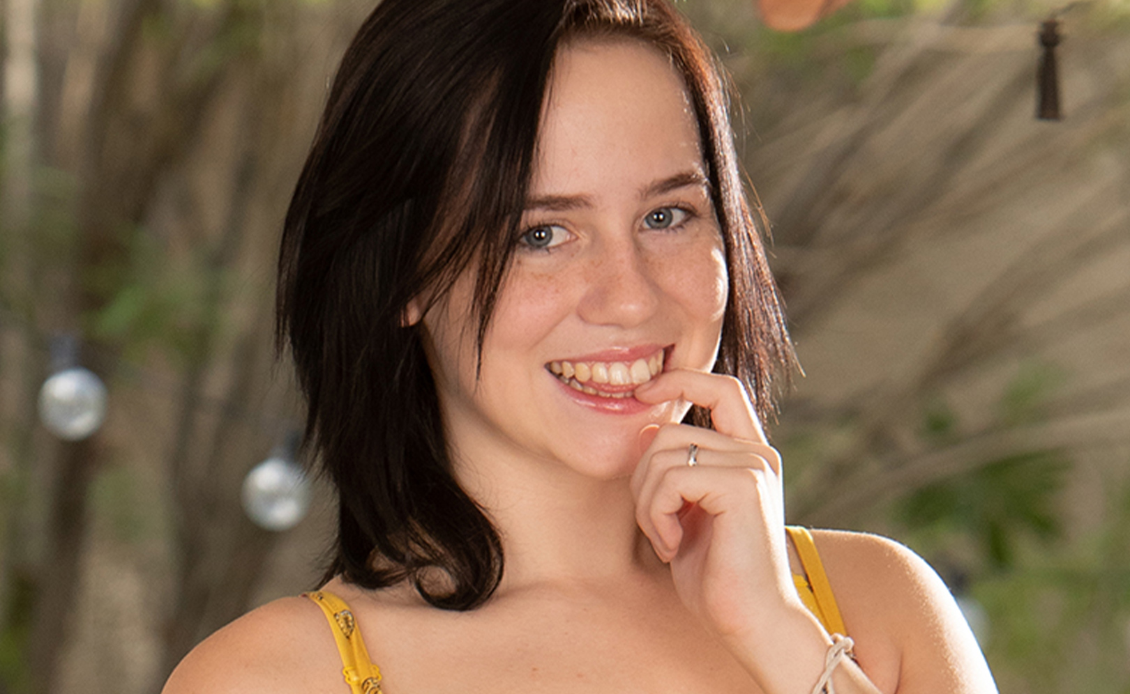 Яркое знакомство