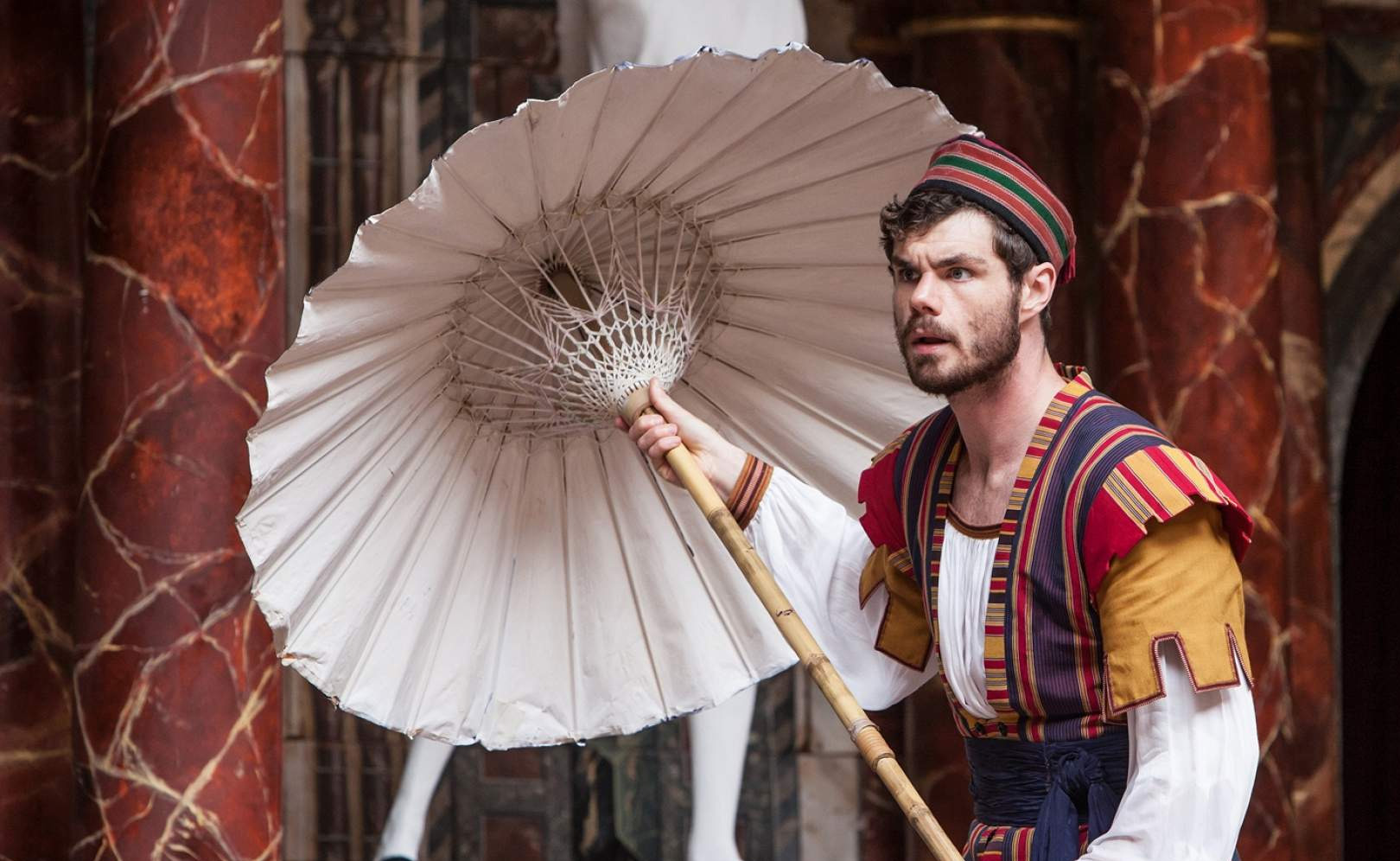 Globe: Комедия ошибок