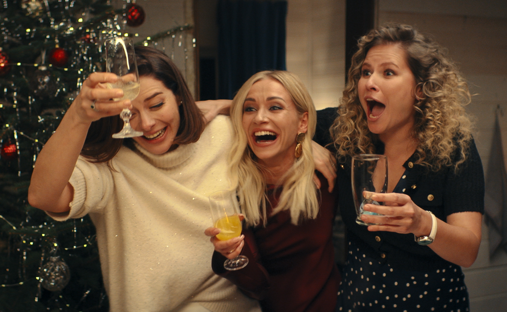 Москва слезам не верит. Все только начинается. Часть 2. Серия 8