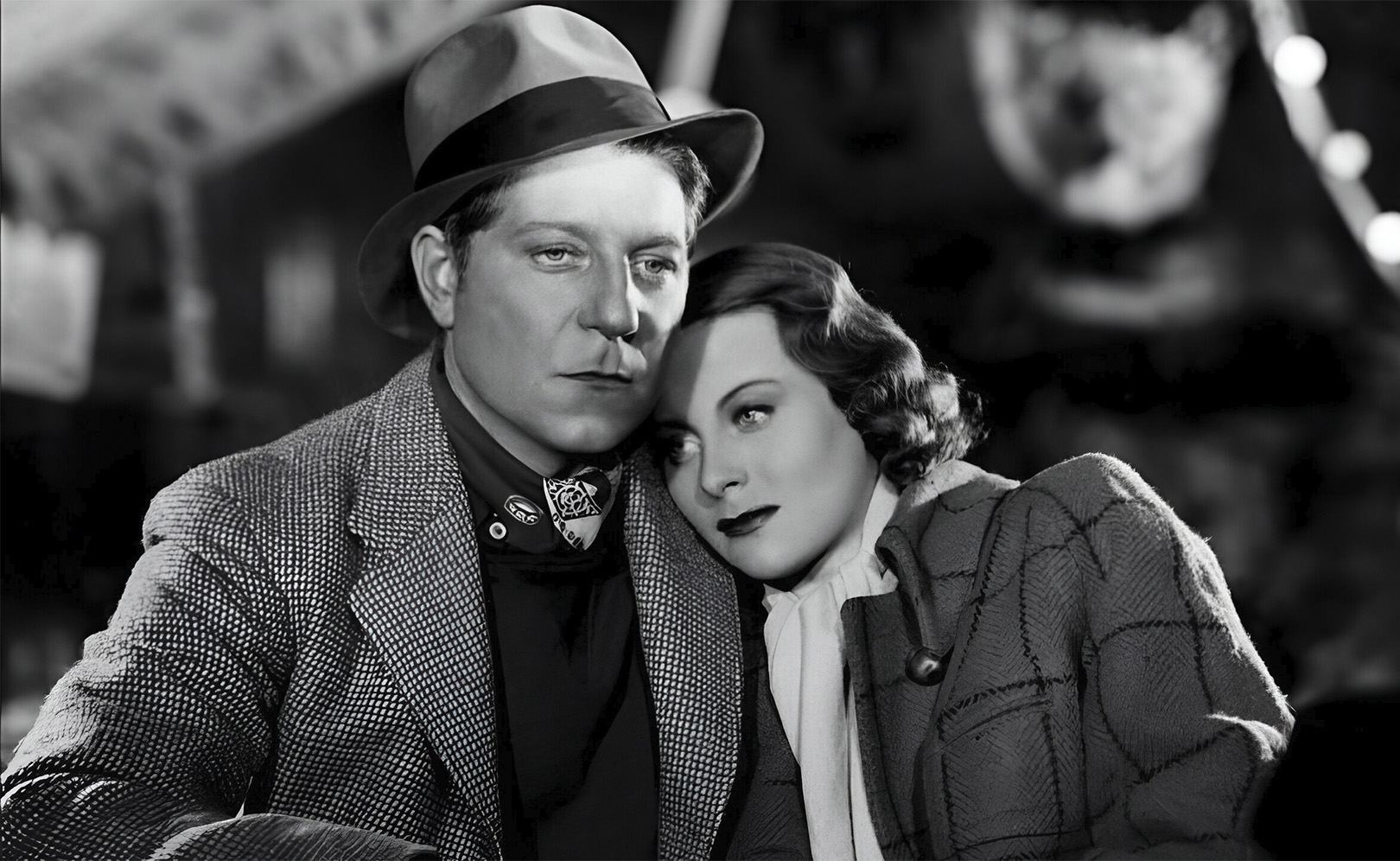 Набережная туманов