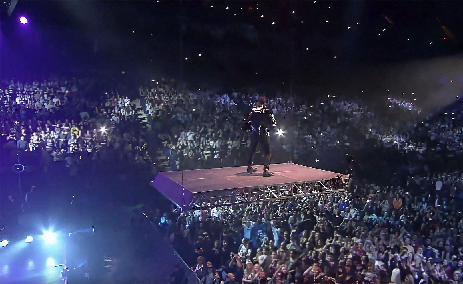 Usher: OMG Tour Live at the O2 HD