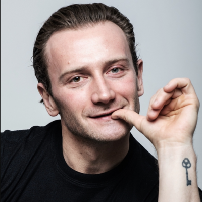 Роман Толкарёв