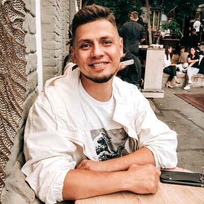 Максим Каракулов