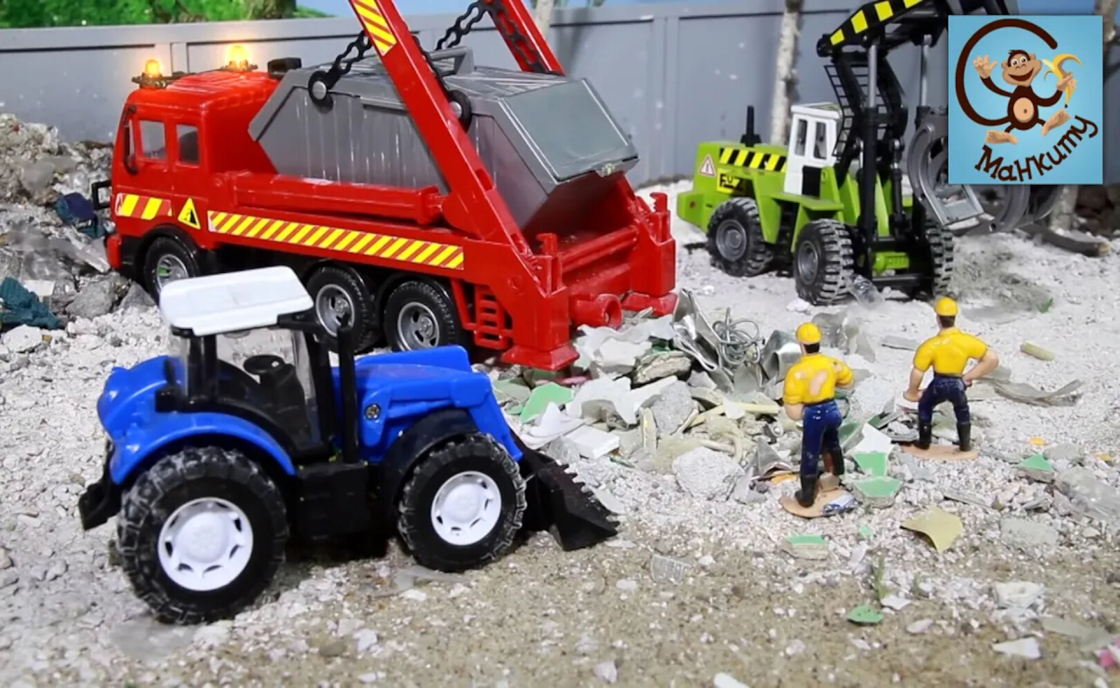 Мультик про машинки. Фургон застрял в снегу, Эвакуатор его спасает. Манкиту