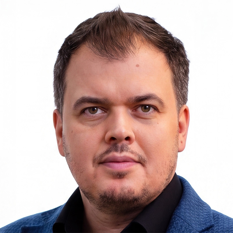 Артём Серов